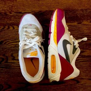 Nike air maxes, WOMENS size 8 purple, yellow, grey, in good condition